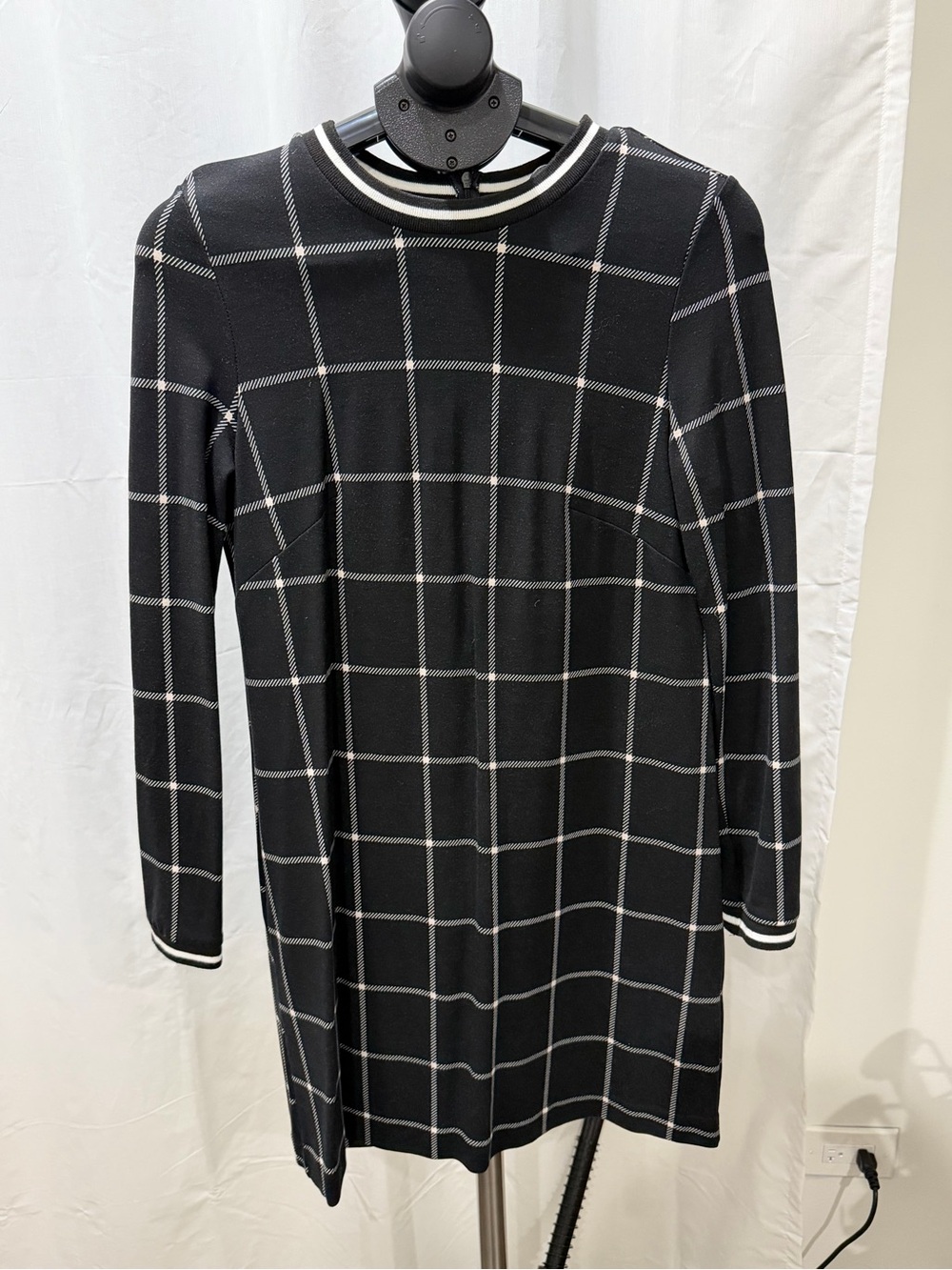 Jude Connally Black Windowpane Long Sleeve Knit Dress with White Trim